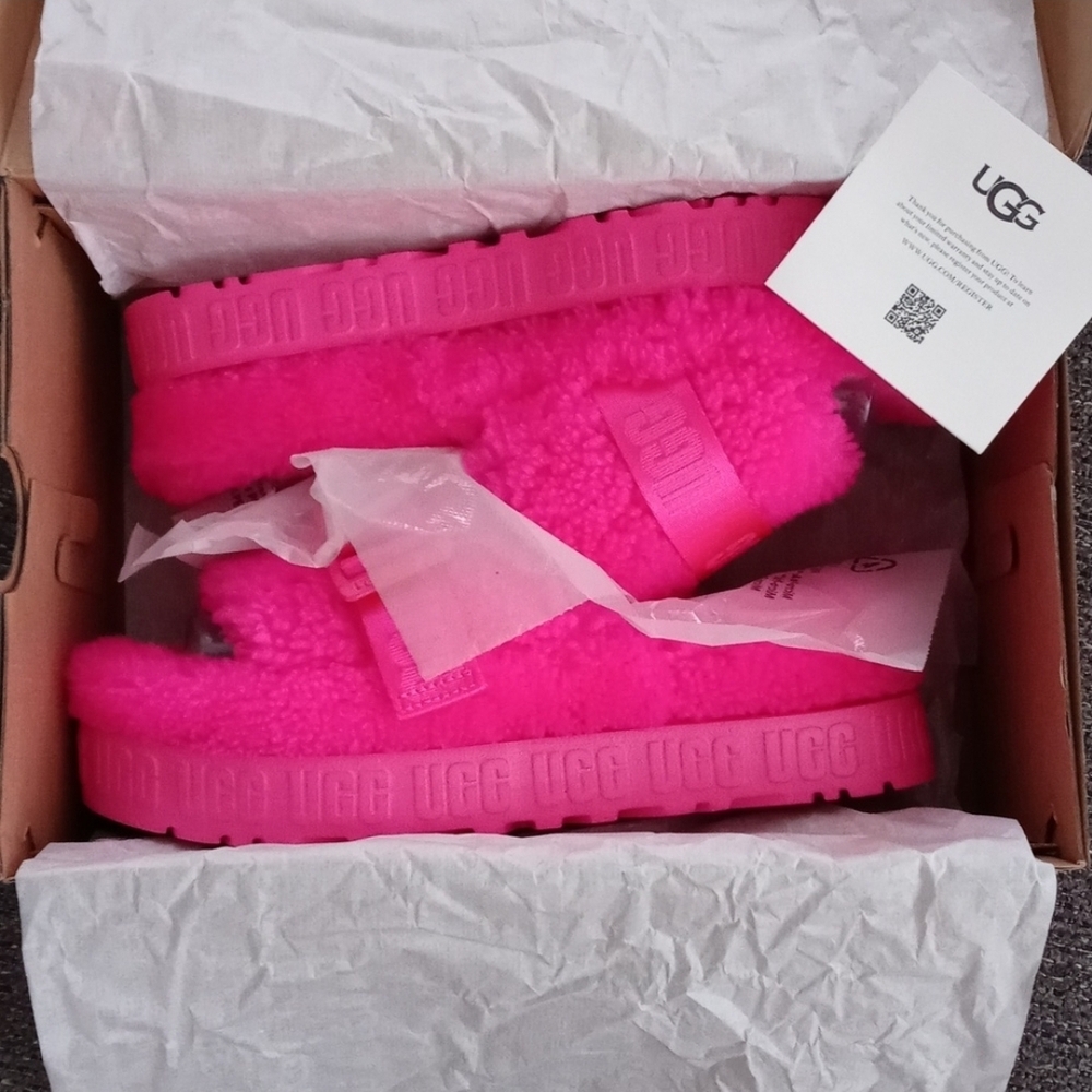 💗UGG💗 - Fluffita Hot Pink Flatform Slipper - Picture 2 of 12